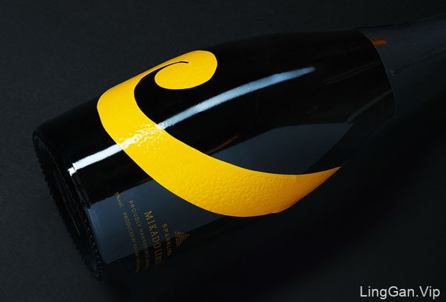 国外SPARKLING柠檬清酒创意包装设计