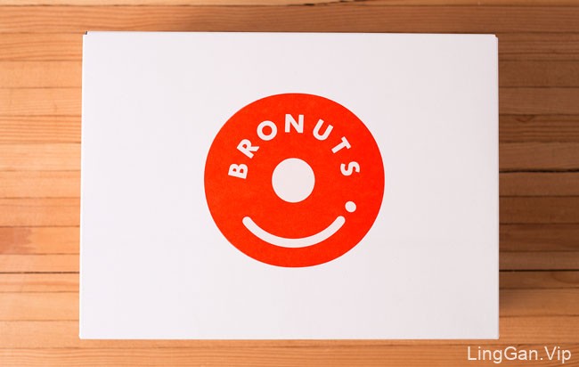 国外Bronuts咖啡与甜甜圈品牌视觉识别设计欣赏